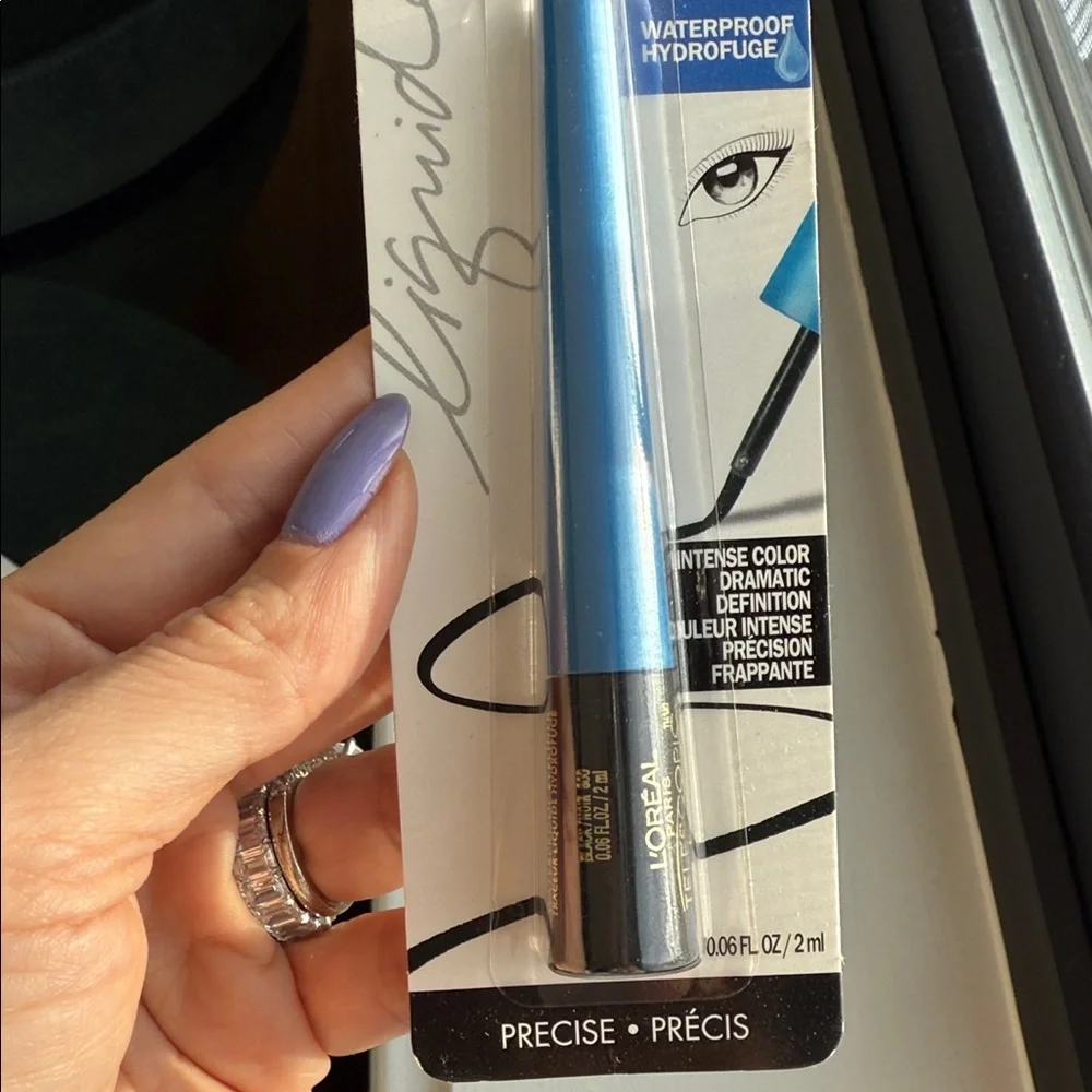 L'Oreal Telescopic Eyeliner in Black and Metallic Blue